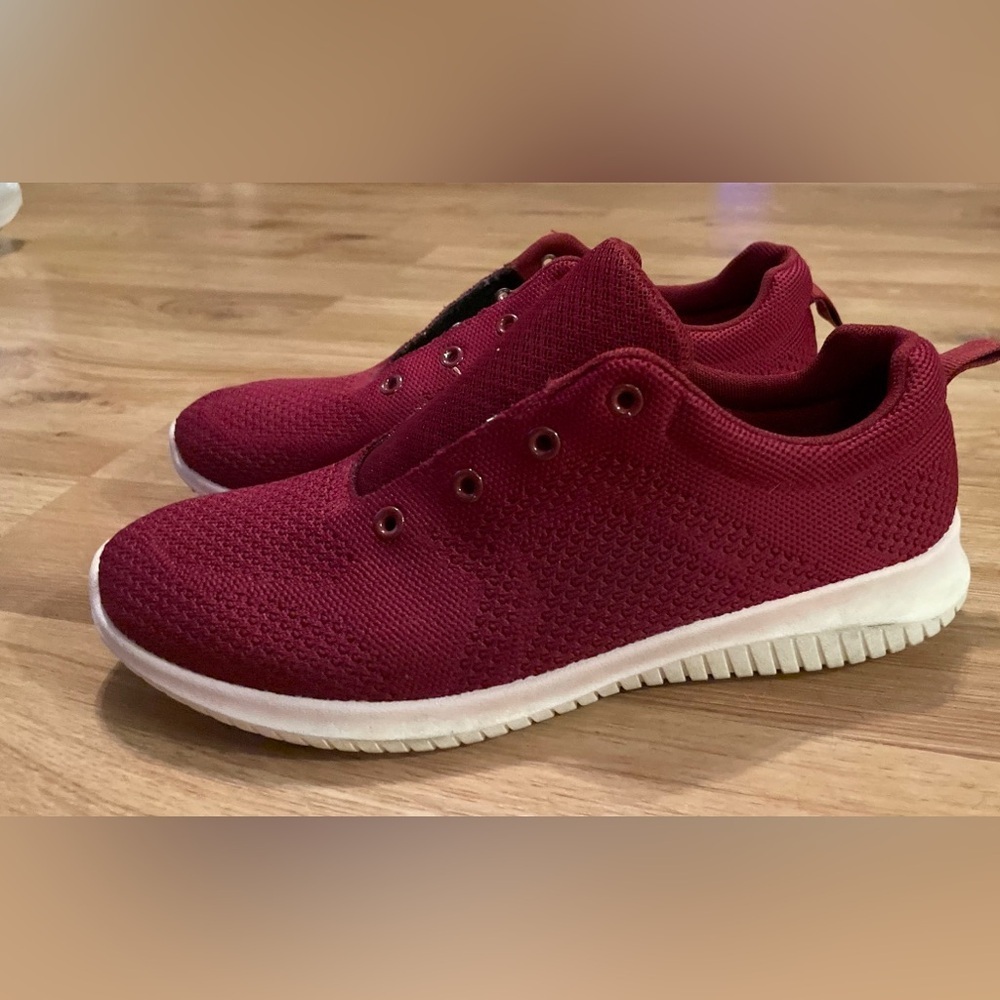 Pro Player Burgundy Sneakers size 10
